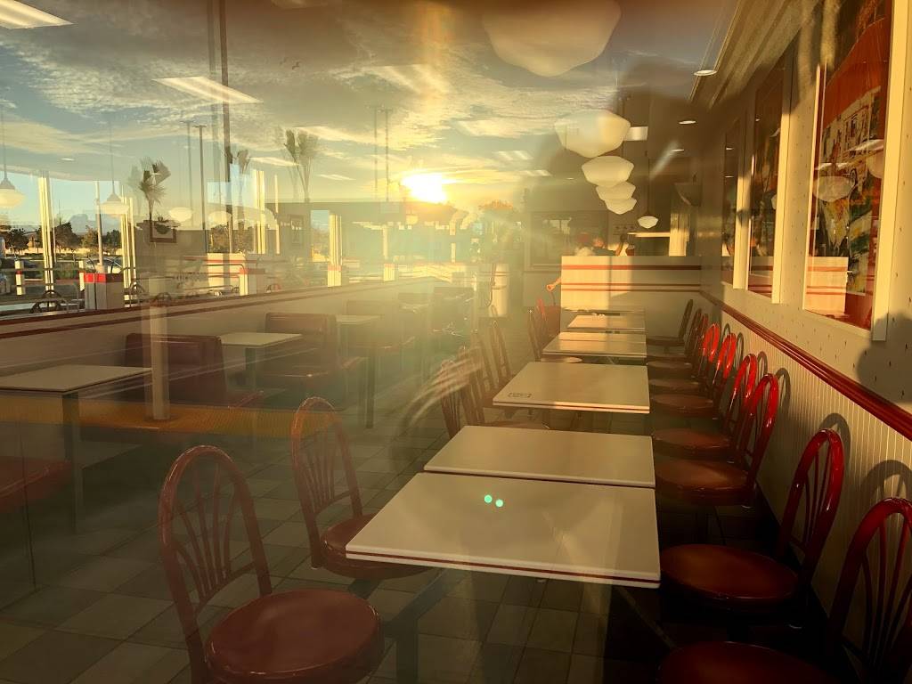 In-N-Out Burger | restaurant | 16514 Golden Valley Pkwy, Lathrop, CA 95330, USA | 8007861000 OR +1 800-786-1000