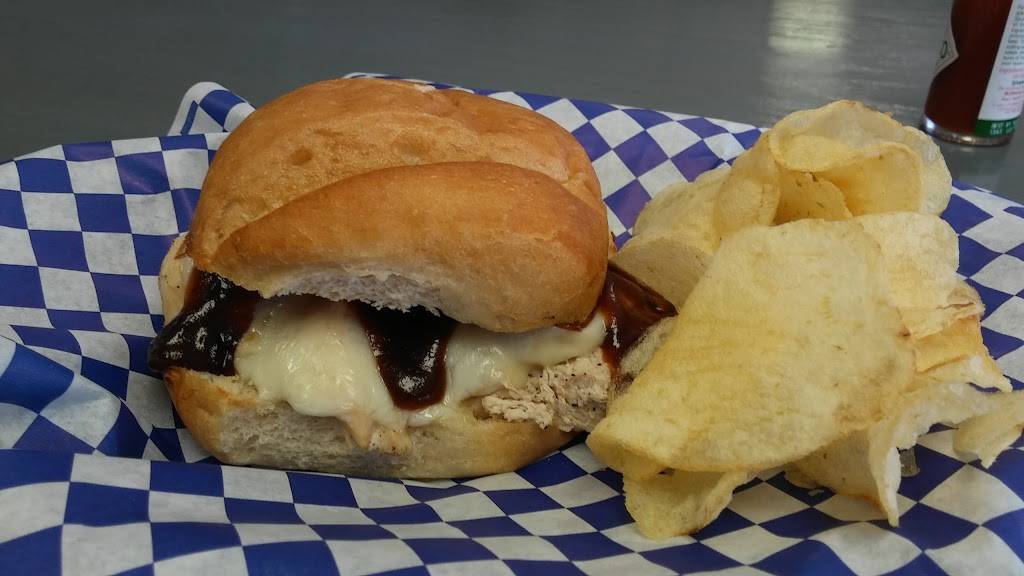 Submarine Dive | restaurant | 3219 Guadalupe St, San Antonio, TX 78207, USA | 2107256425 OR +1 210-725-6425