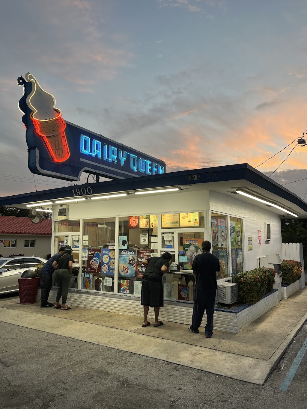 Dairy Queen (Treat) | restaurant | 1900 S State Rd 7, Miramar, FL 33023, USA | 9549894272 OR +1 954-989-4272