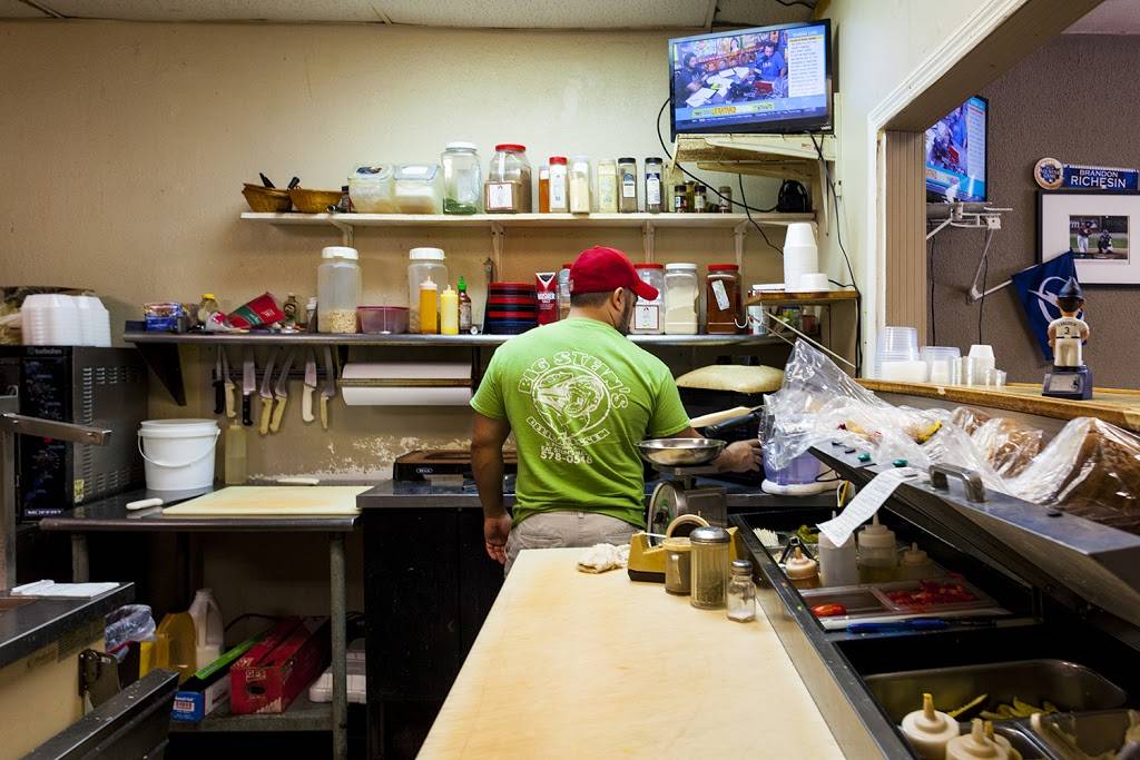 Big Steins Deli | restaurant | 9001 4th St N, St. Petersburg, FL 33702, USA | 7275780548 OR +1 727-578-0548