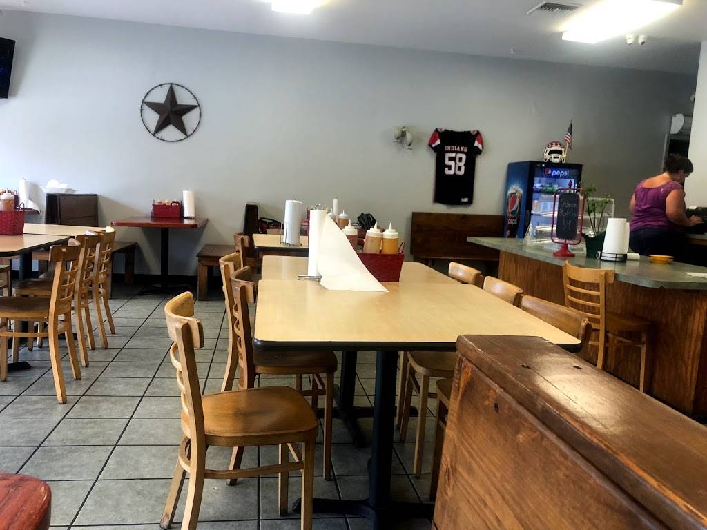 Cousin Willies Smokehouse | restaurant | 280 US-90, Jacksonville, FL 32234, USA | 9042669992 OR +1 904-266-9992