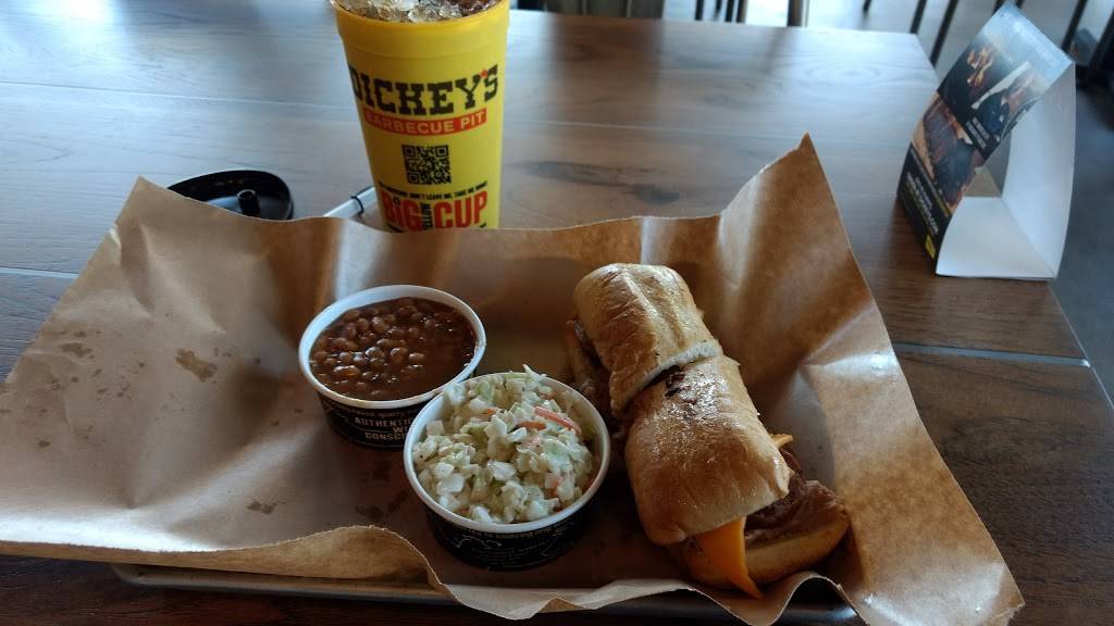 Dickeys Barbecue Pit | restaurant | 886 E Alosta Ave, Azusa, CA 91702, USA | 6263340003 OR +1 626-334-0003