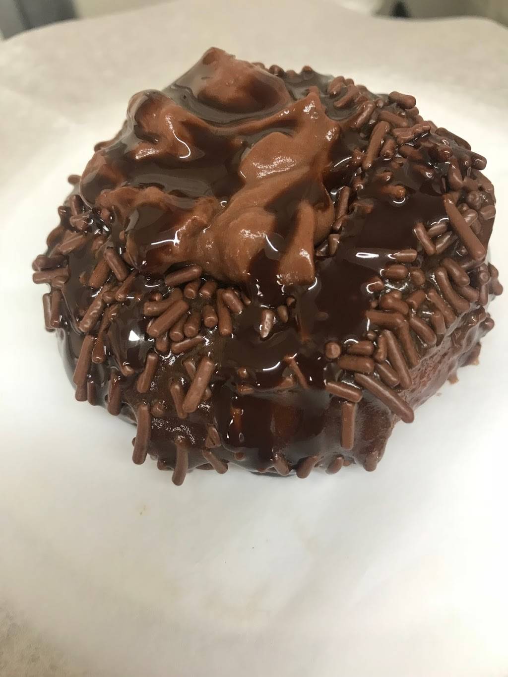 Doughnut Snob | restaurant | 3001 W 5th St, Fort Worth, TX 76107, USA | 6824787373 OR +1 682-478-7373