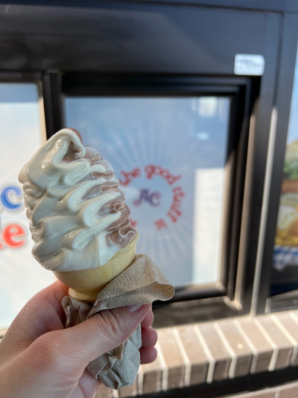 Arctic Circle | restaurant | 13990 S 2700 W, Bluffdale, UT 84065, USA | 3858674911 OR +1 385-867-4911