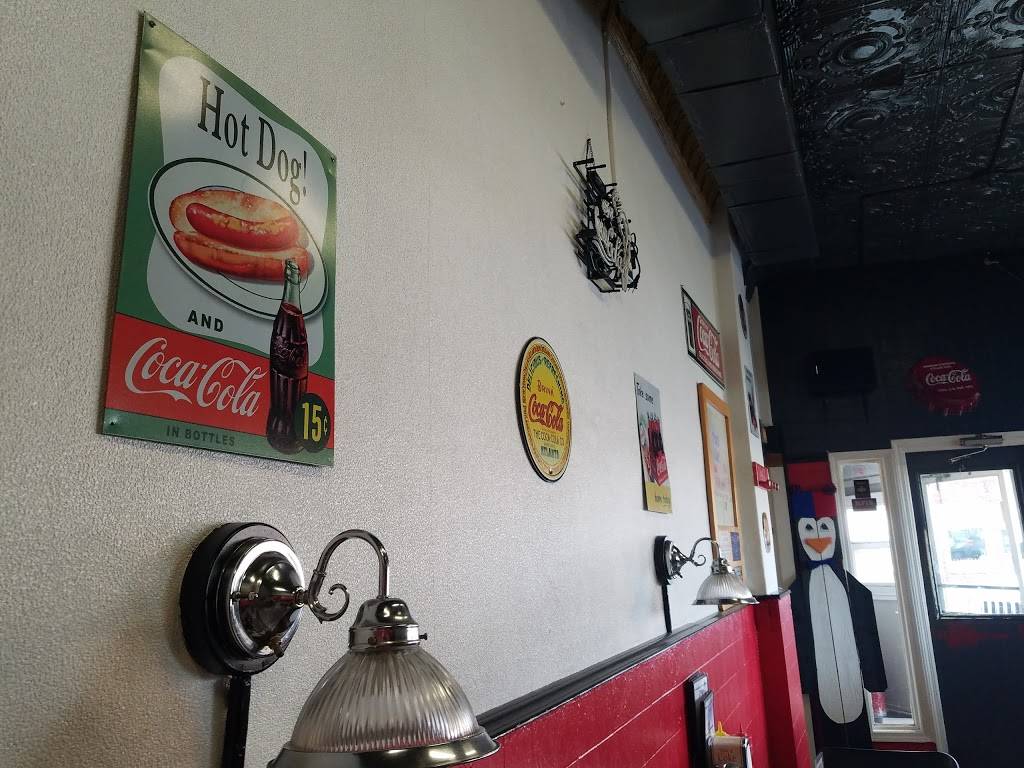 Leroys Place | restaurant | 1537 S A St, Elwood, IN 46036, USA | 7655529051 OR +1 765-552-9051