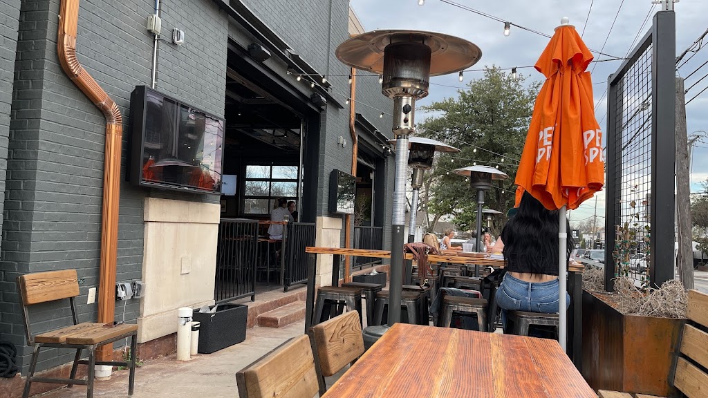 Mayers Garden | restaurant | 2422 N Henderson Ave, Dallas, TX 75206, USA | 9723734647 OR +1 972-373-4647