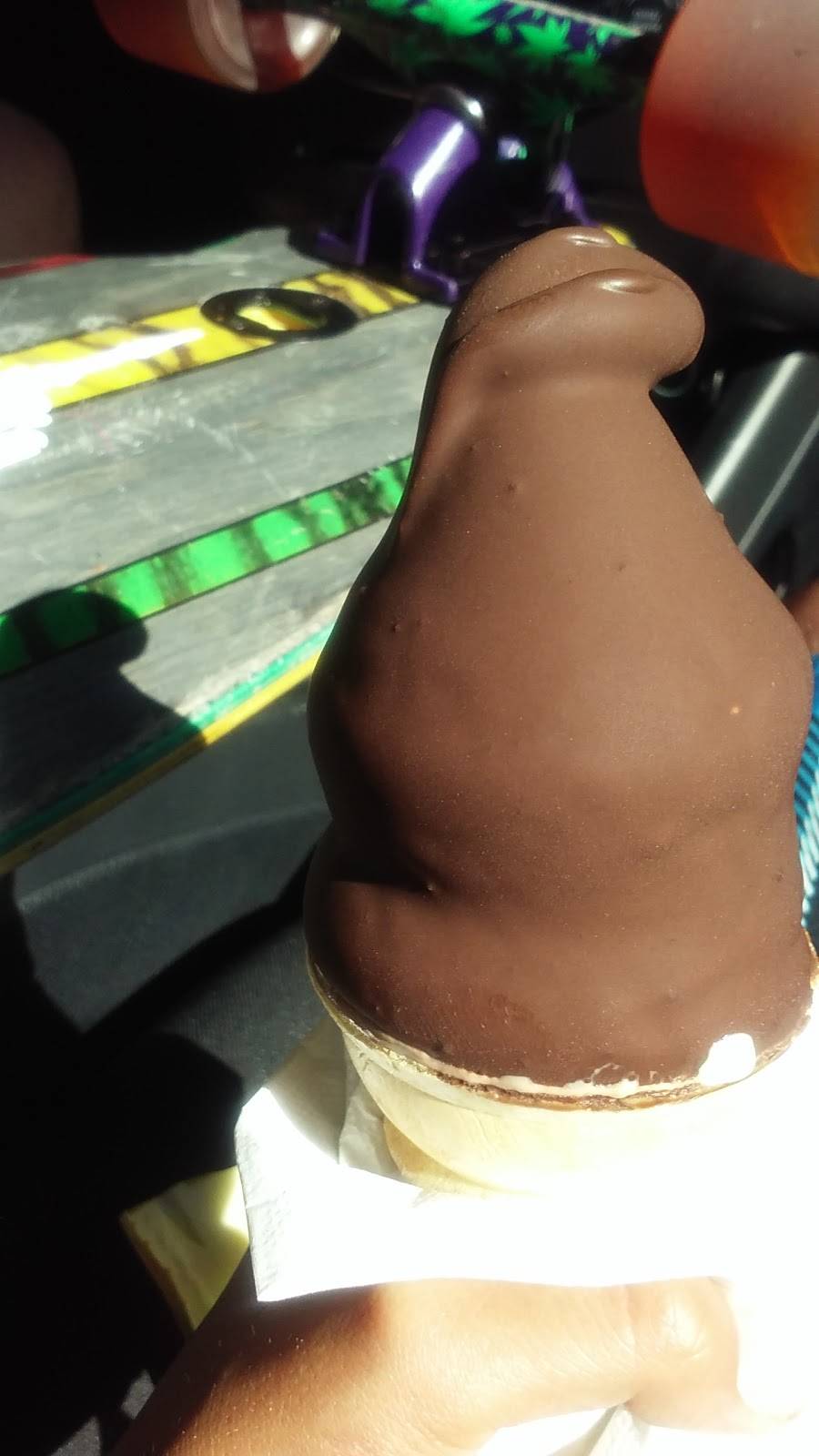 Fosters Freeze | restaurant | 229 Laurel St, Santa Cruz, CA 95062, USA | 8314262311 OR +1 831-426-2311