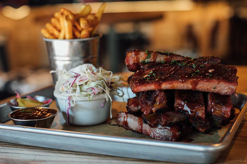 Guy Fieris Smokehouse | restaurant | 333 Waterside Dr #103, Norfolk, VA 23510, USA | 7572332918 OR +1 757-233-2918