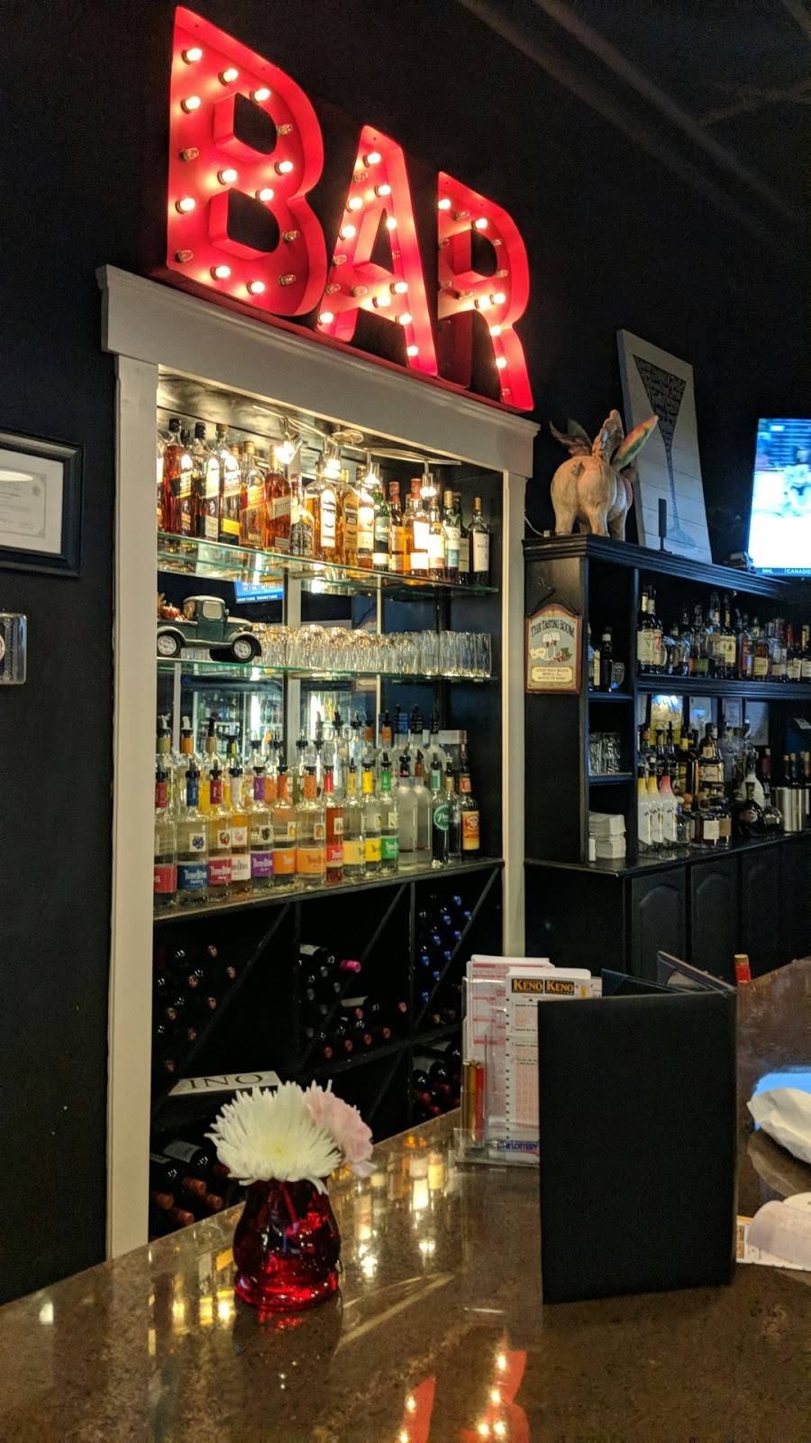 Slate Bar & Grille | restaurant | 899 Central St, Leominster, MA 01453, USA | 9785377775 OR +1 978-537-7775