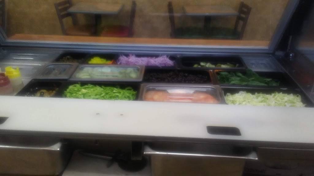 Subway Restaurants | restaurant | 5324 N Broadway, Chicago, IL 60640, USA | 7737847827 OR +1 773-784-7827