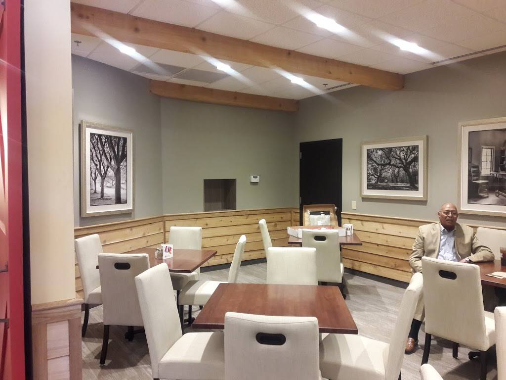 K&W Carolina Kitchen | restaurant | 1758 Owen Dr, Fayetteville, NC 28304, USA | 9103231485 OR +1 910-323-1485