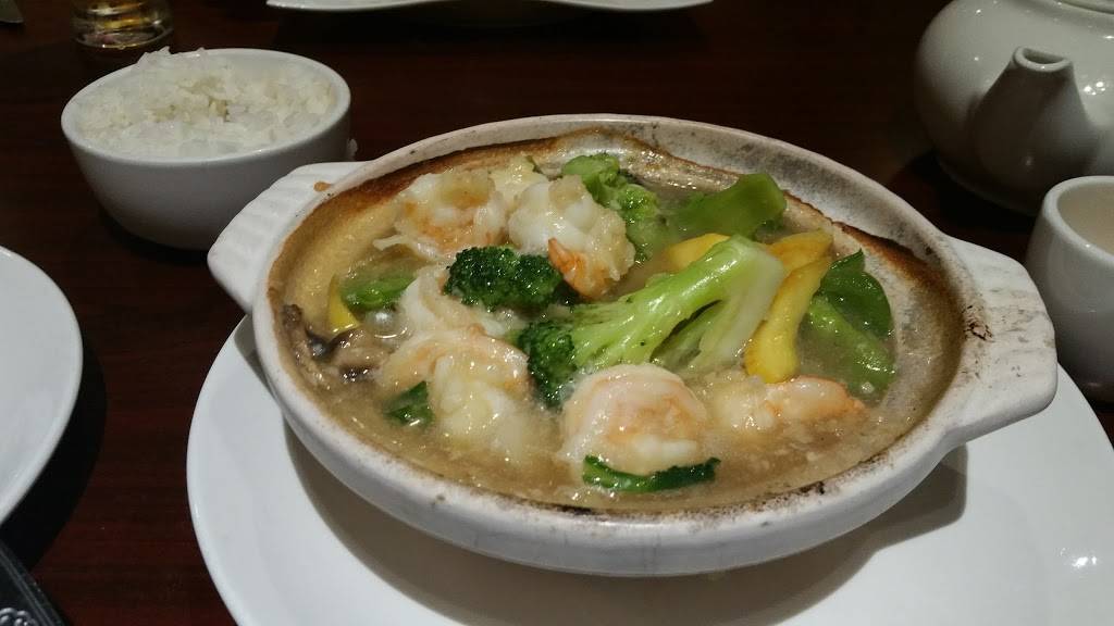 Red Ginger | restaurant | 6300 N Wickham Rd #127, Melbourne, FL 32940, USA | 3212421167 OR +1 321-242-1167