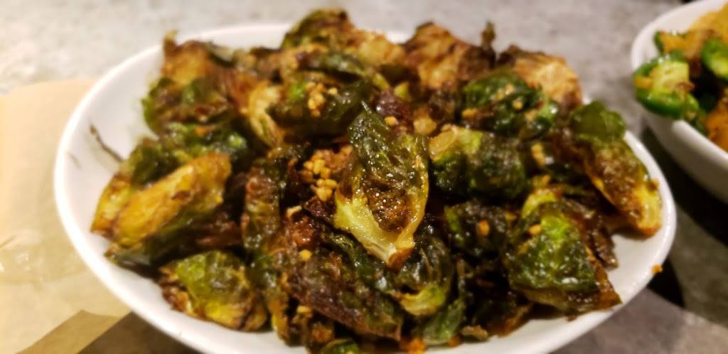 EMC Seafood & Raw Bar | restaurant | 6252 Topanga Canyon Blvd #1695, Woodland Hills, CA 91367, USA | 8187041899 OR +1 818-704-1899