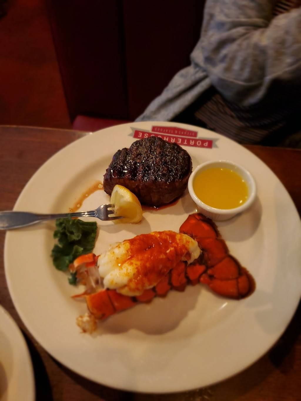 PORTERHOUSE Steak & Seafood Restaurant | restaurant | 235 Little Canada Rd E, St Paul, MN 55117, USA | 6514839248 OR +1 651-483-9248