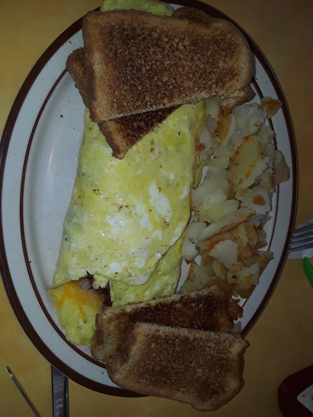 Double Deuce Diner | restaurant | 555 W Main St, Stockbridge, MI 49285, USA | 5178517666 OR +1 517-851-7666