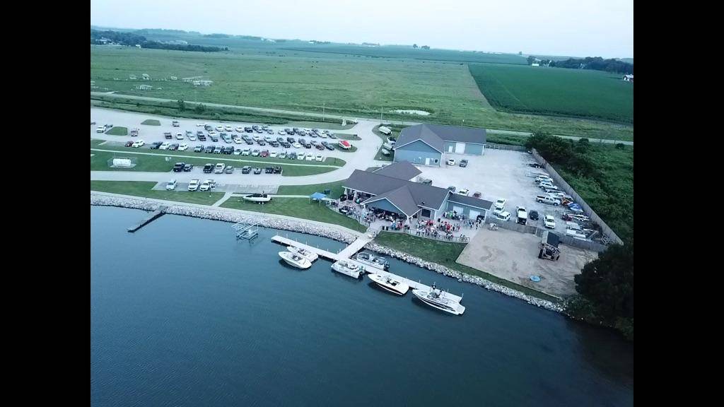 Buoys Bar & Grill | restaurant | 207 W Marina Rd, Storm Lake, IA 50588, USA | 7122139492 OR +1 712-213-9492