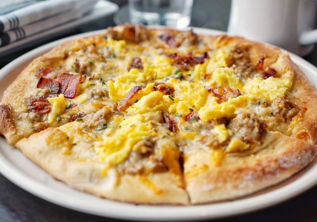 Hazelwood Food and Drink | restaurant | 8150 26th Ave S, Bloomington, MN 55425, USA | 9522224000 OR +1 952-222-4000