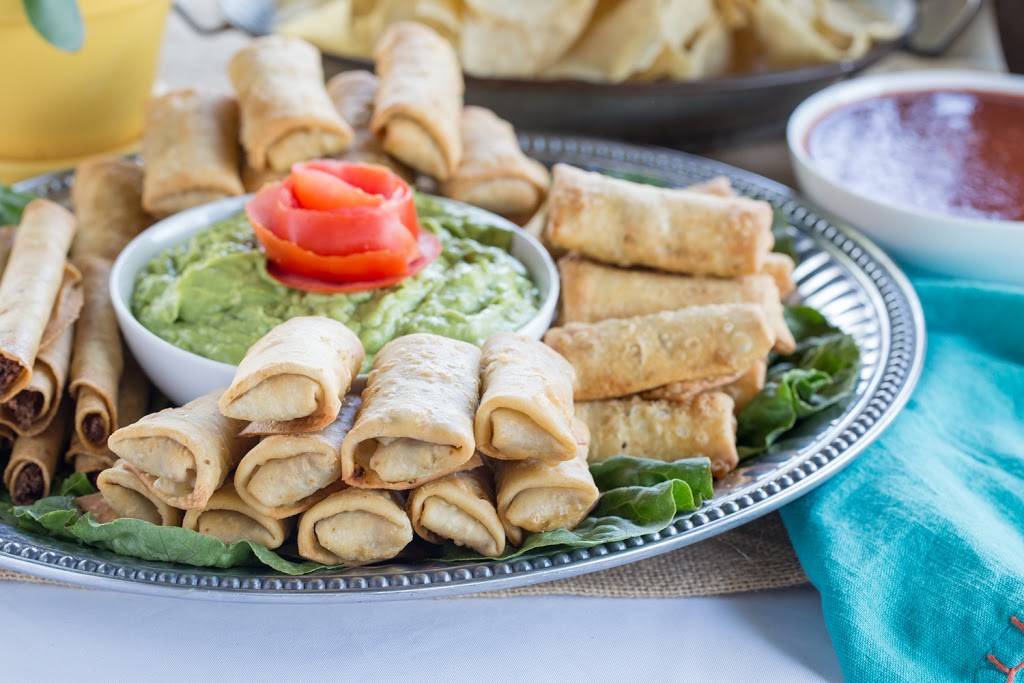 Someburros | restaurant | 3461 W Frye Rd, Chandler, AZ 85226, USA | 4807268226 OR +1 480-726-8226