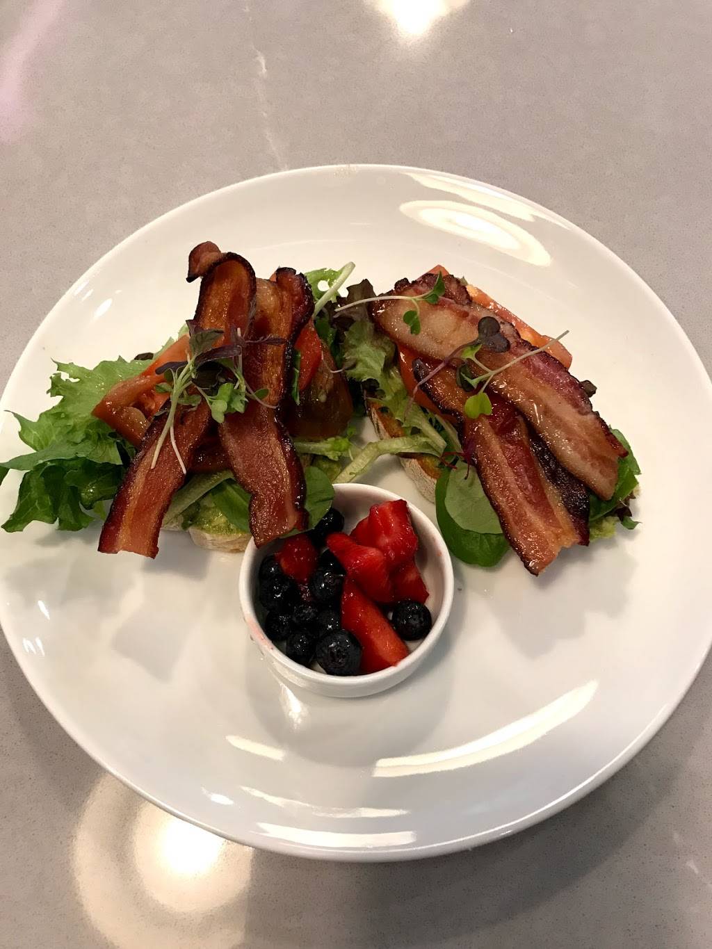 Hub & Spoke Provisions | restaurant | 481 Roger Williams Ave, Highland Park, IL 60035, USA | 8477488947 OR +1 847-748-8947