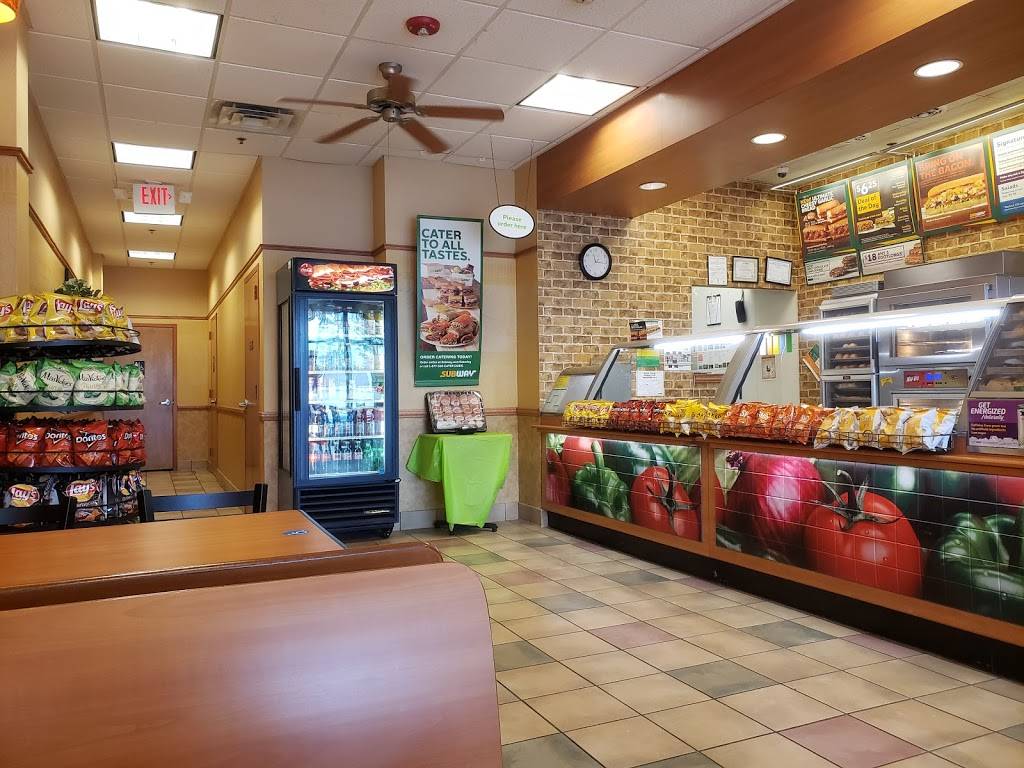 Subway Restaurants | restaurant | Tymes Square at BendersLanding, 3440 Riley Fuzzel Rd Suite #140, Spring, TX 77386, USA | 2812889913 OR +1 281-288-9913