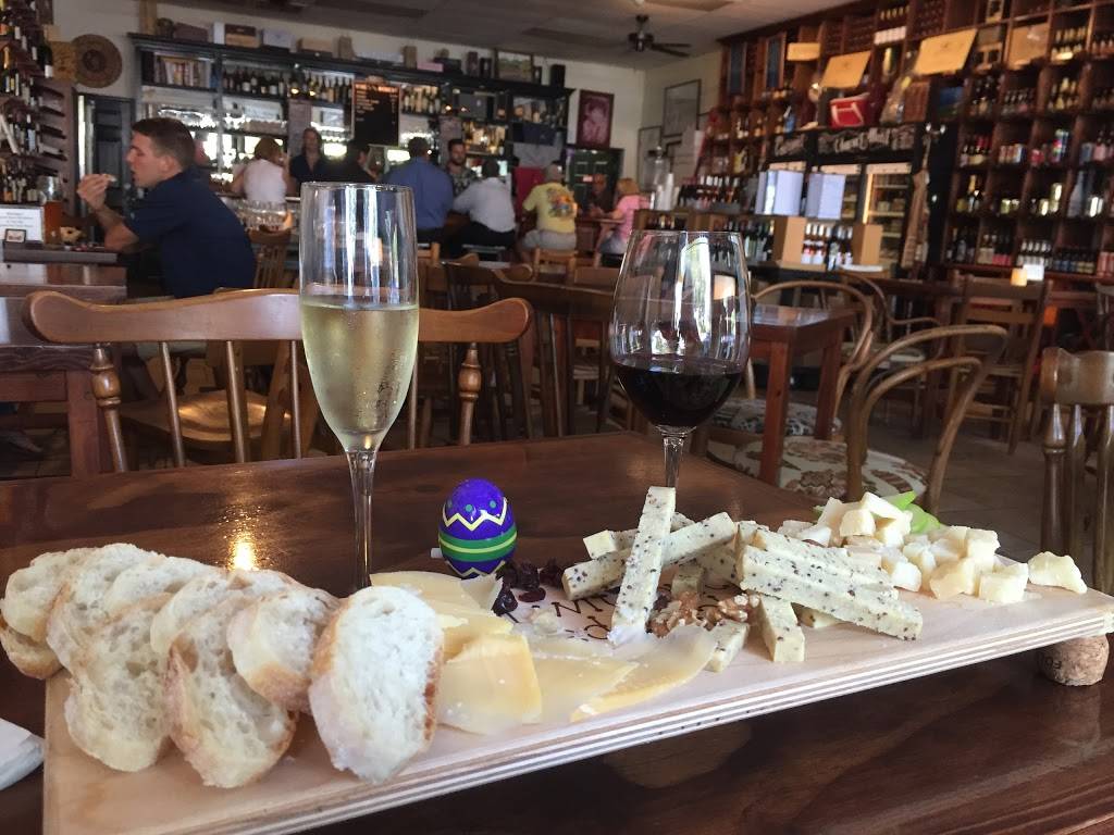 Accent On Wine & More | restaurant | 132 S Main St, Summerville, SC 29483, USA | 8438321212 OR +1 843-832-1212