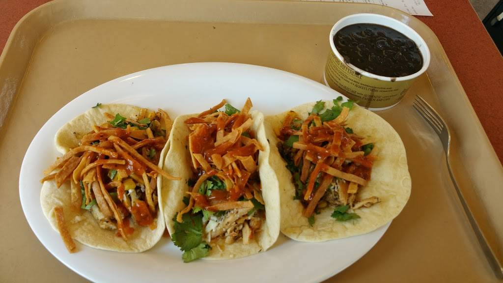 Pollo Campero | restaurant | 1703 N Cockrell Hill Rd, Dallas, TX 75211, USA | 2148195334 OR +1 214-819-5334