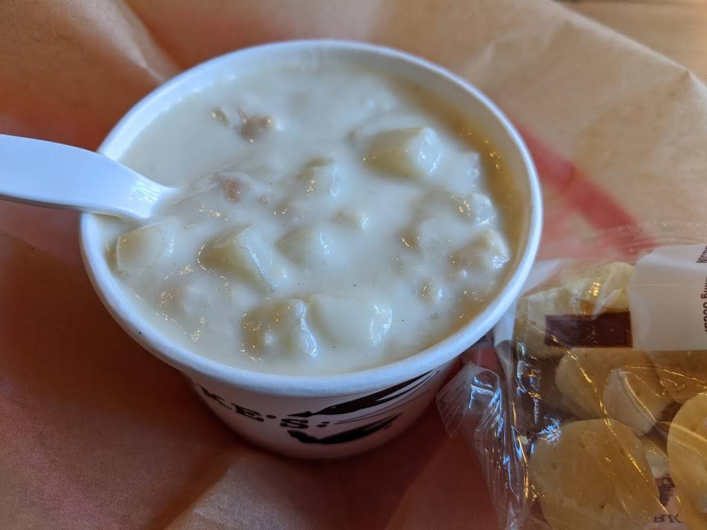 Lukes Lobster Downtown Crossing | restaurant | 290 Washington St, Boston, MA 02108, USA | 8573174843 OR +1 857-317-4843