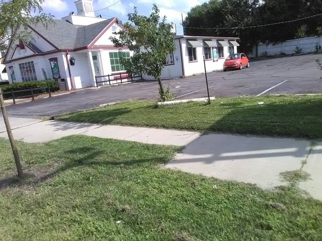 White Tower | restaurant | 1515 W Sylvania Ave, Toledo, OH 43612, USA | 4194768633 OR +1 419-476-8633