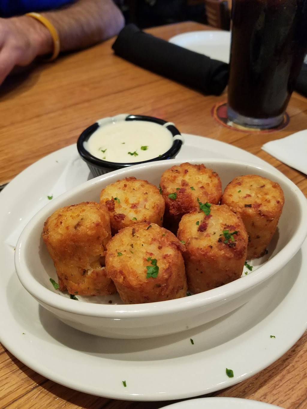 54th Street Grill & Bar | restaurant | 5103 N Belt Hwy, St Joseph, MO 64506, USA | 8162335450 OR +1 816-233-5450