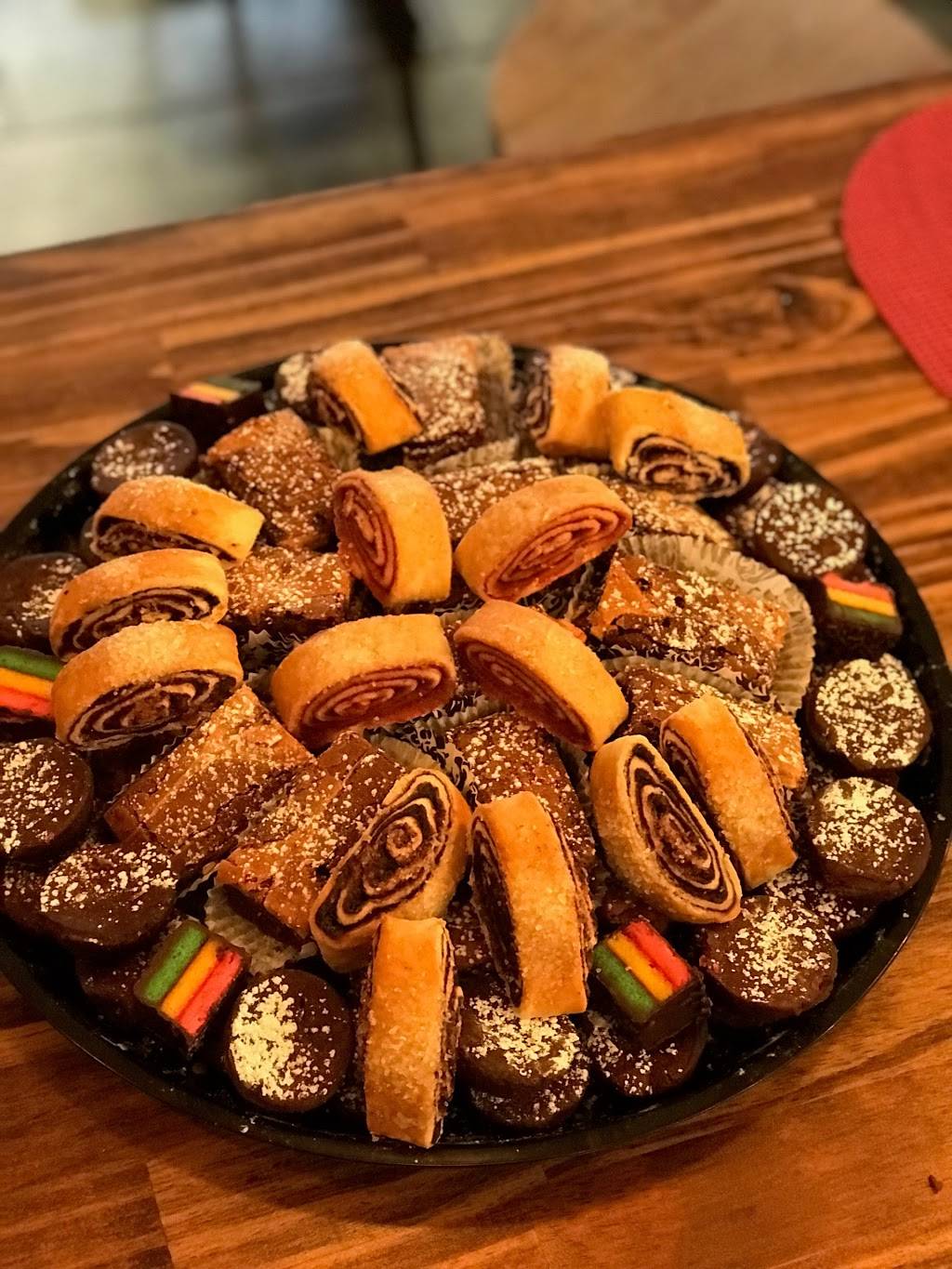 Rias Bistro & Bakery | cafe | 113 State St, Albany, NY 12207, USA | 5186508340 OR +1 518-650-8340