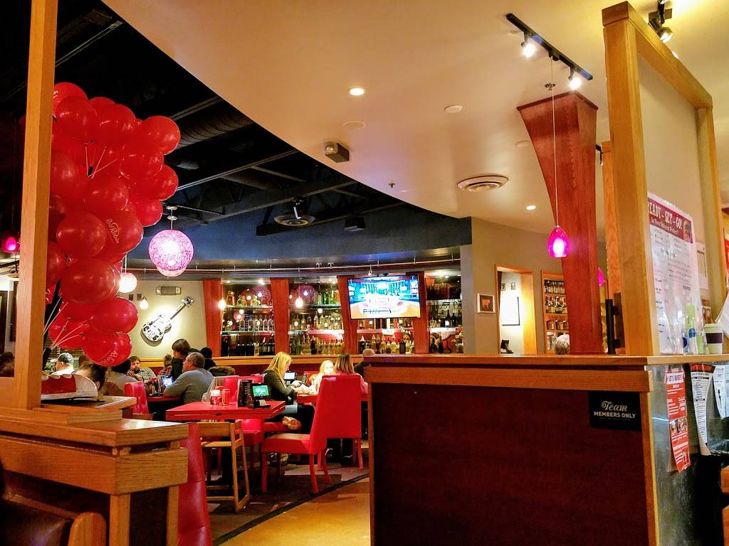 Red Robin Gourmet Burgers and Brews | restaurant | 35858 Detroit Rd, Avon, OH 44011, USA | 4409370260 OR +1 440-937-0260
