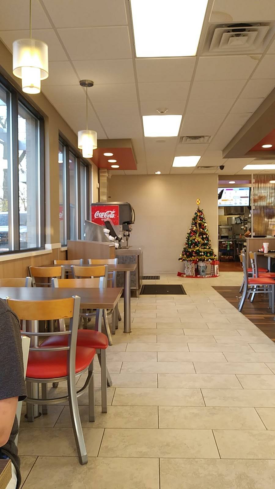 Burger King | restaurant | 620 W North Ave, Elmhurst, IL 60126, USA | 6308348161 OR +1 630-834-8161