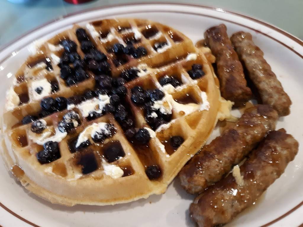 Country Club Diner | restaurant | 1743 East Ave, Rochester, NY 14610, USA | 5852717710 OR +1 585-271-7710