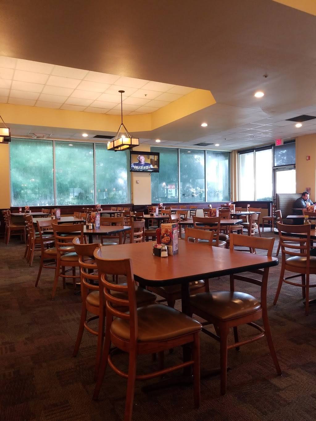 Lubys | restaurant | 6221 E Mockingbird Ln, Dallas, TX 75214, USA | 2148264400 OR +1 214-826-4400