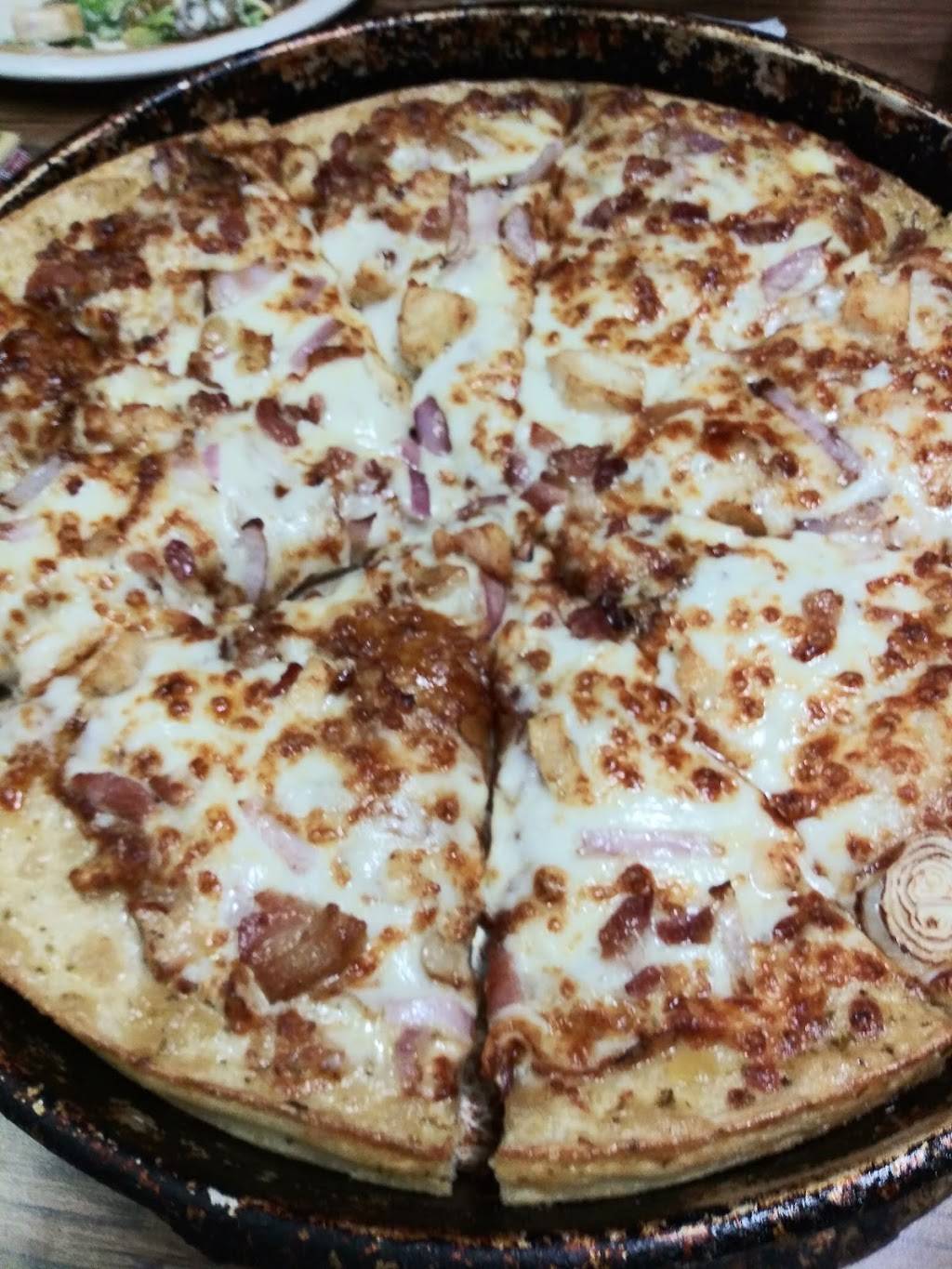 Pizza Hut | restaurant | 5897 Gall Blvd, Zephyrhills, FL 33542, USA | 8137887643 OR +1 813-788-7643