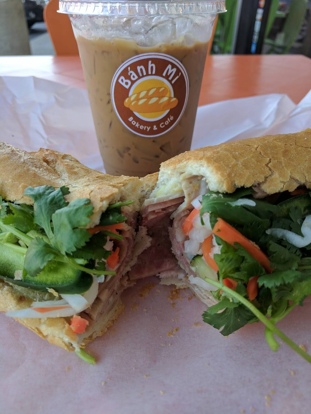 Banh Mi Bakery & Cafe | restaurant | 9353 Clairemont Mesa Blvd, San Diego, CA 92123, USA | 8585985009 OR +1 858-598-5009