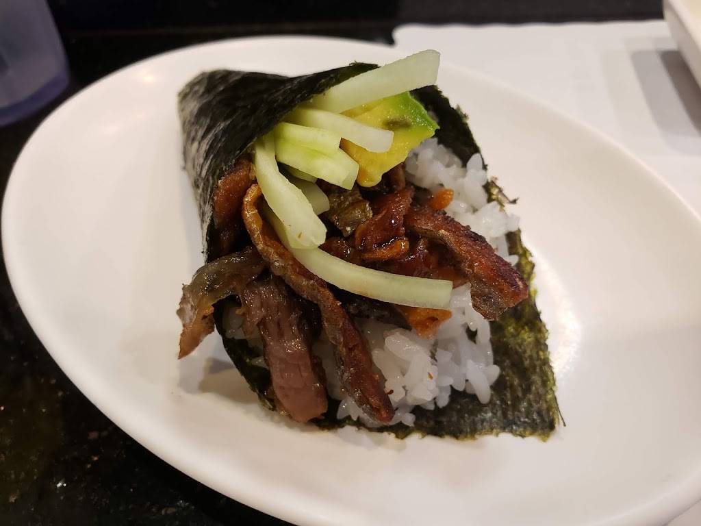 Yoshi Sushi | restaurant | 17005 Bear Valley Rd suite b, Hesperia, CA 92345, USA | 7602446661 OR +1 760-244-6661