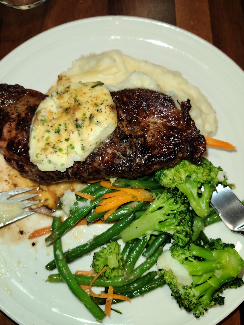 Highlands Cafe and Grill | restaurant | 3200 Pennsylvania Ave. SE, Washington, DC 20020, USA | 7712160943 OR +1 771-216-0943