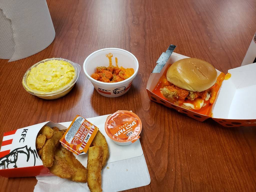 KFC | restaurant | 11719 Bridgeport Way SW, Tacoma, WA 98499, USA | 2535823411 OR +1 253-582-3411