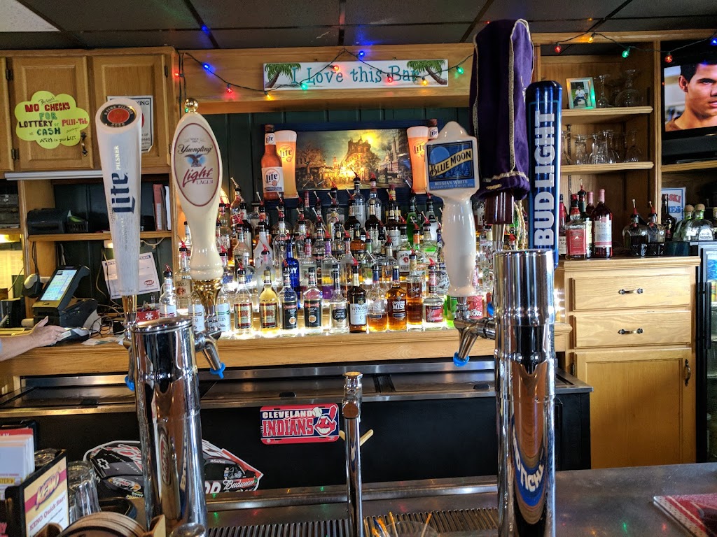 Friendly Inn | restaurant | 6936 Norwalk Rd, Medina, OH 44256, USA | 3307259815 OR +1 330-725-9815