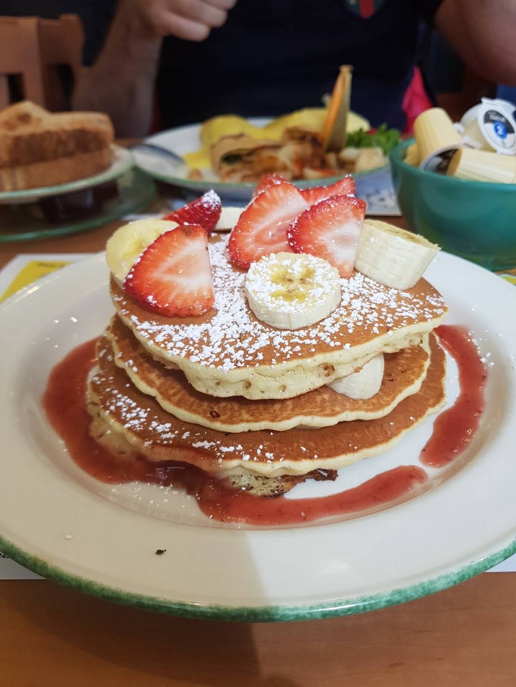 Cora Breakfast and Lunch | restaurant | 1755 Pickering Pkwy, Pickering, ON L1V 6K5, Canada | 9052313004 OR +1 905-231-3004