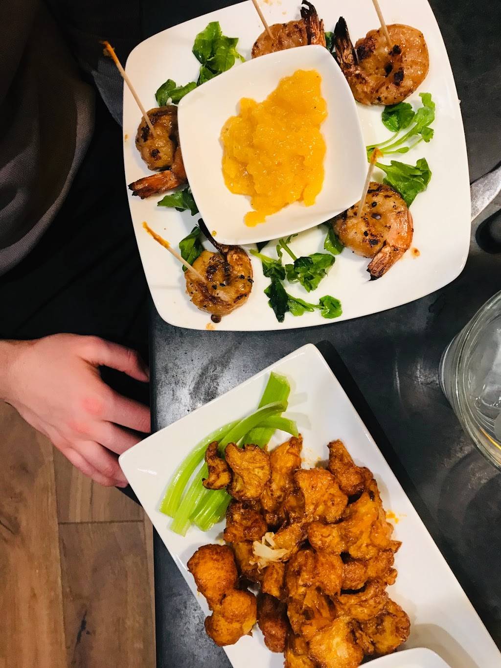 Horse Thieves Tavern | restaurant | 585 High St, Dedham, MA 02026, USA | 7817089185 OR +1 781-708-9185