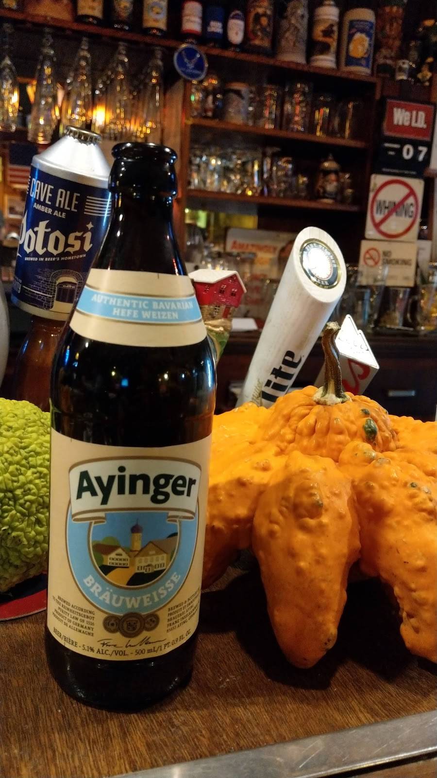 Europa Haus Restaurant and Bier Stube | restaurant | 1301 Rhomberg Ave, Dubuque, IA 52001, USA | 5635880361 OR +1 563-588-0361