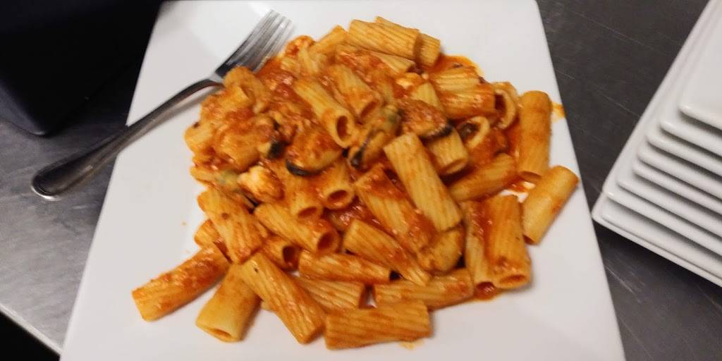 Table At 10 | restaurant | 10 N Washington St, North Attleborough, MA 02760, USA | 5085768102 OR +1 508-576-8102