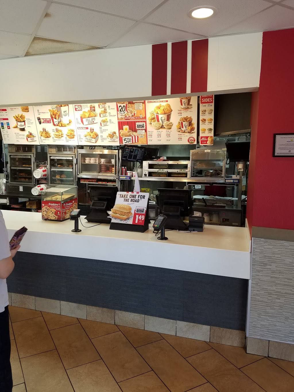 KFC | restaurant | 6300 9th St N, St. Petersburg, FL 33702, USA | 7275271440 OR +1 727-527-1440