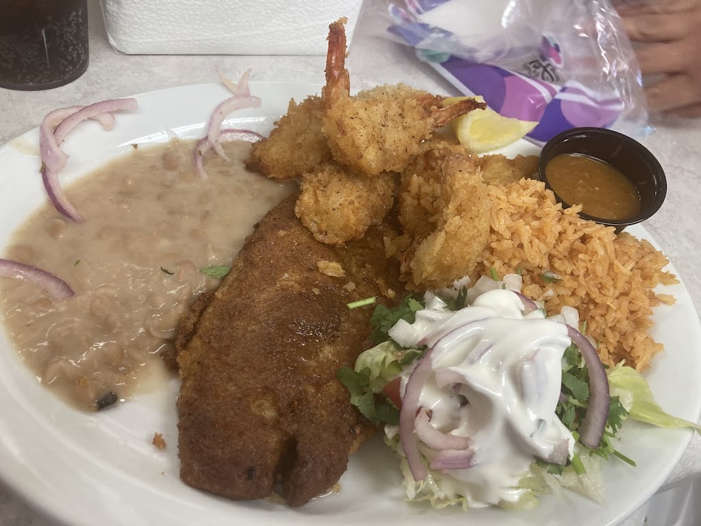 Los Amigos Restaurant | restaurant | 23348 Ave 95, Terra Bella, CA 93270, USA | 5594643000 OR +1 559-464-3000