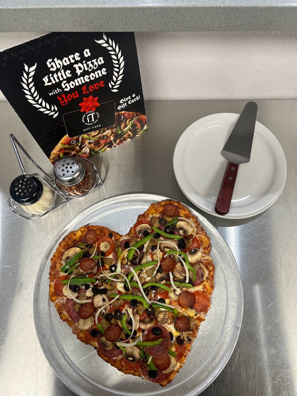 Round Table Pizza | restaurant | 8323 Farm to Market Rd 723 Suite 112, Richmond, TX 77406, USA | 2817622206 OR +1 281-762-2206