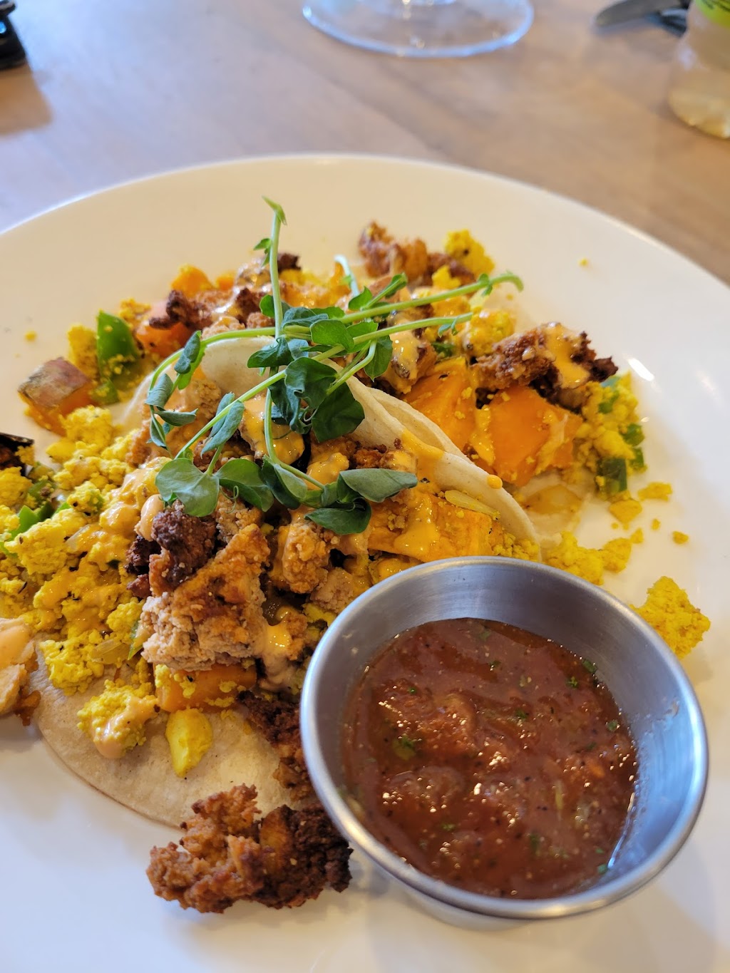 Makin Groceries | restaurant | 871 B Howard Ave, Biloxi, MS 39530, USA | 2283134187 OR +1 228-313-4187