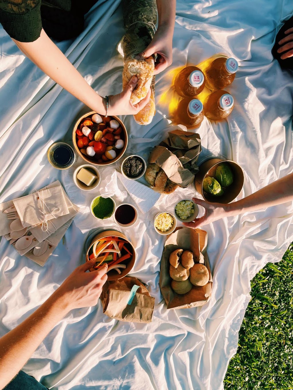 picnic box | restaurant | 686 17th St #22, Vero Beach, FL 32960, USA | 7722771669 OR +1 772-277-1669