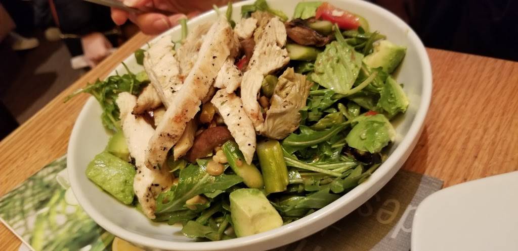 California Pizza Kitchen at Short Hills Mall | restaurant | 1200 Morris Turnpike #8270, Short Hills, NJ 07078, USA | 9733793700 OR +1 973-379-3700